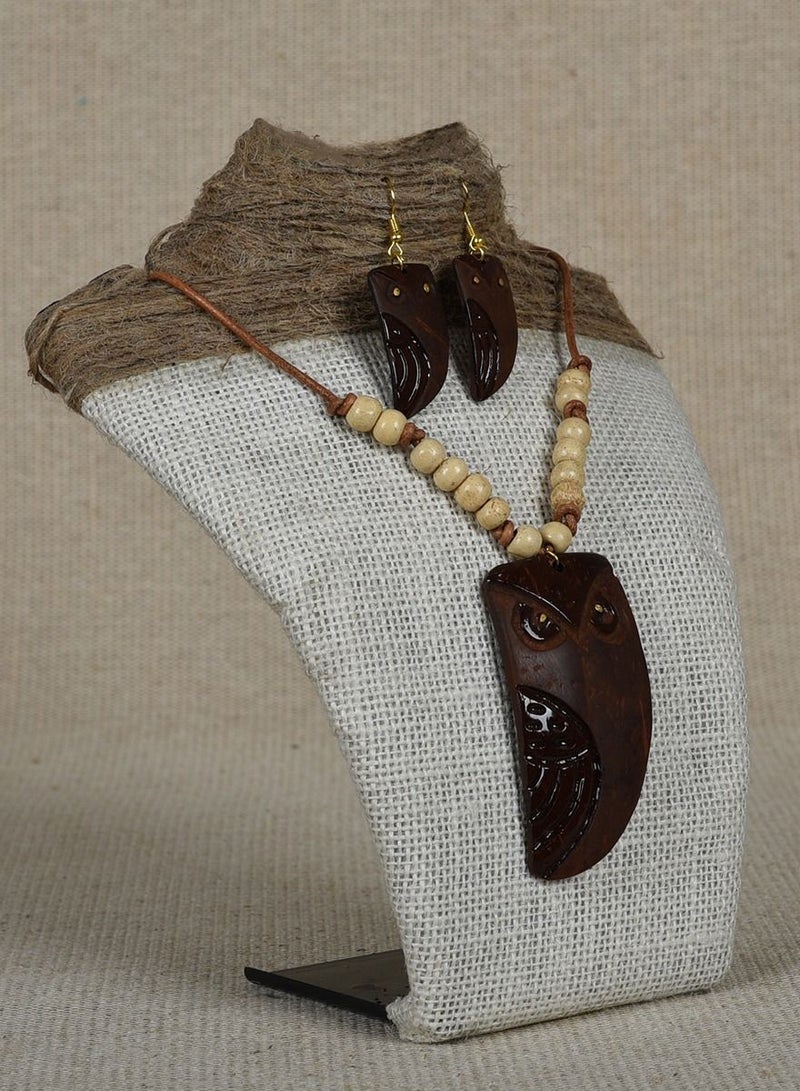 إن إتش قلادة فراشة على شكل بومة بتصميم حيوان مصنوع يدويًا من قشرة جوز الهند من N&H مع أقراط متطابقة ، عبوة كومبو مكونة من قطعتين - Image 3