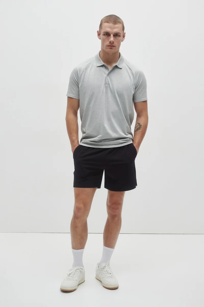 Regular Fit Sports shorts with DryMove™