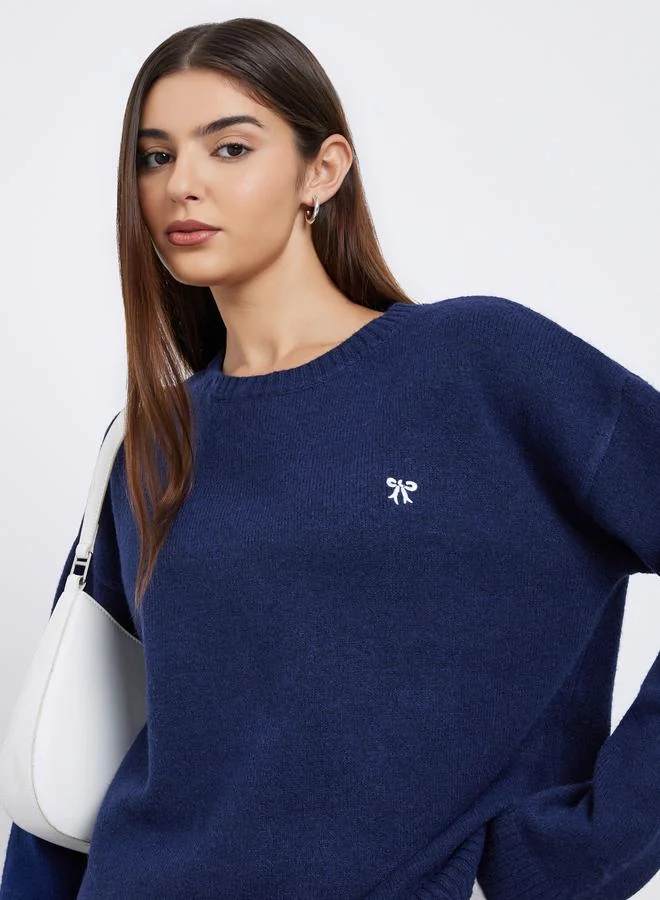 ستايلي سويتر بقصة عادية وتفاصيل محبوكة