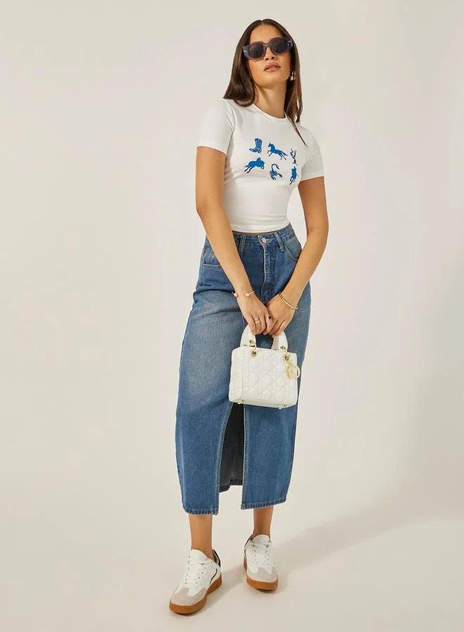 Styli Styli  Graphic Print Fitted Round Neck T-Shirt