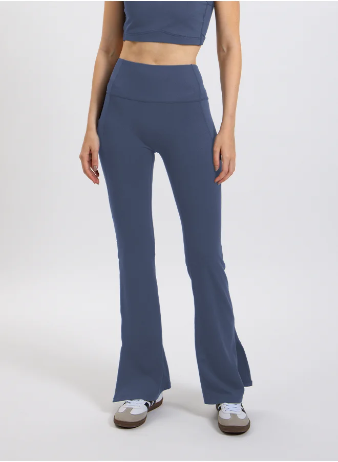 الأشكال   SOFT FLARED YOGA PANTS