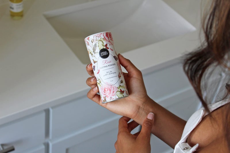 Herb & Root بودرة الجسم المعطرة برائحة الورد خالية من التلك للنساء، بودرة أنثوية، بودرة للجسم، بودرة استحمام، بودرة مضادة للاحتكاك، بودرة للأطفال، 6 أونصات - Image 4