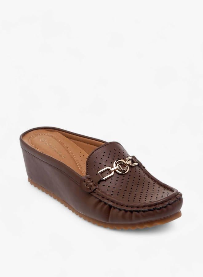 لو كونفورت شباشب مسطحة نسائية بلمسة معدنية - Image 1