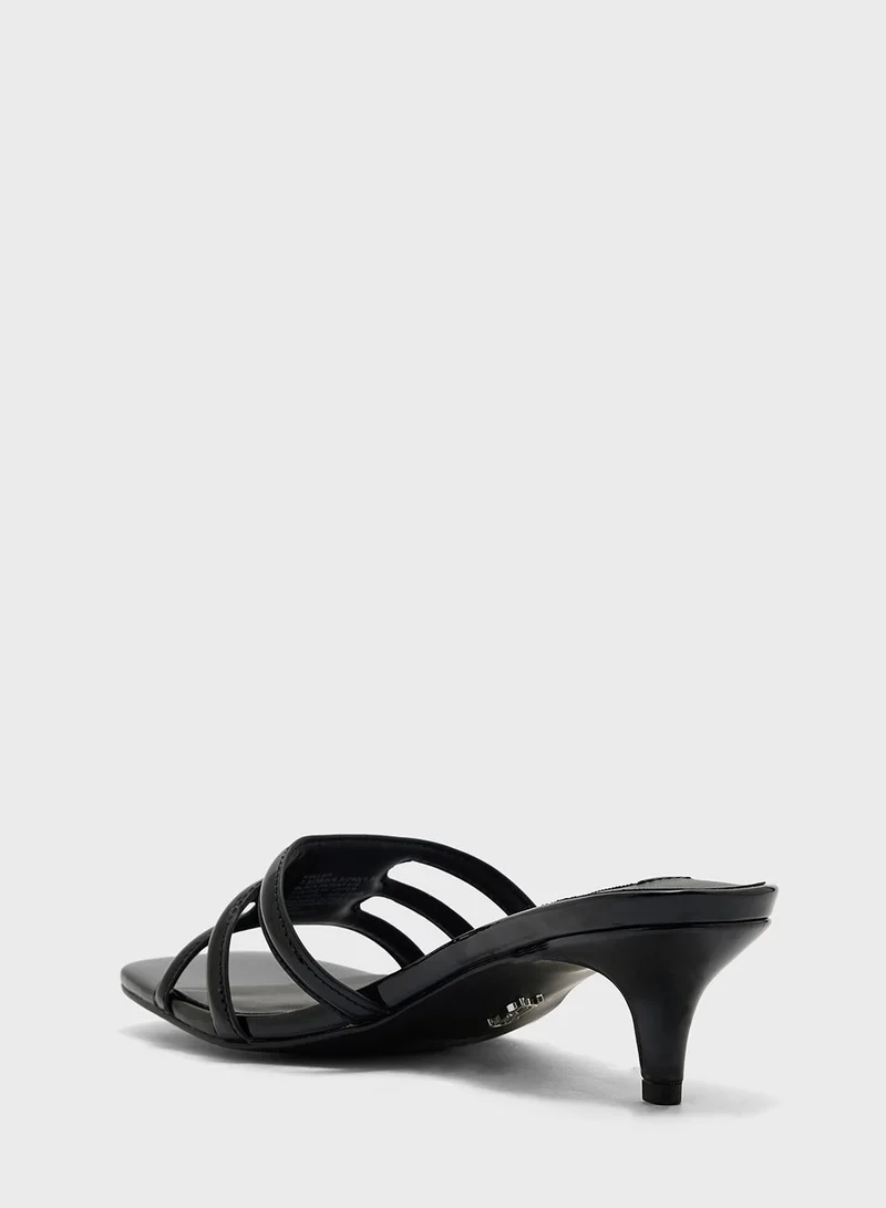 STEVE MADDEN Multi Strap Low Heel Sandals