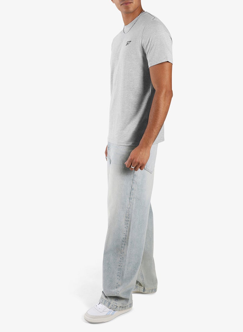 Reebok Cody Small Logo T-Shirt - Image 4