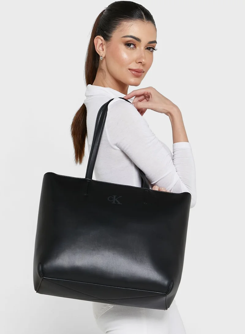 Calvin Klein Jeans Sleek Logo Detail Tote Bag