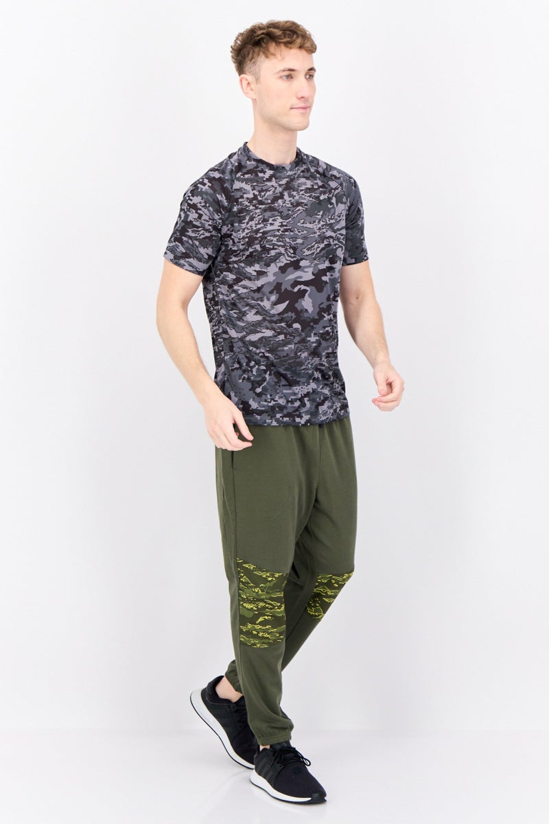 UNDER ARMOUR تي شيرت رياضي للرجال بأكمام قصيرة، خارجي، أخضر داكن - Image 2