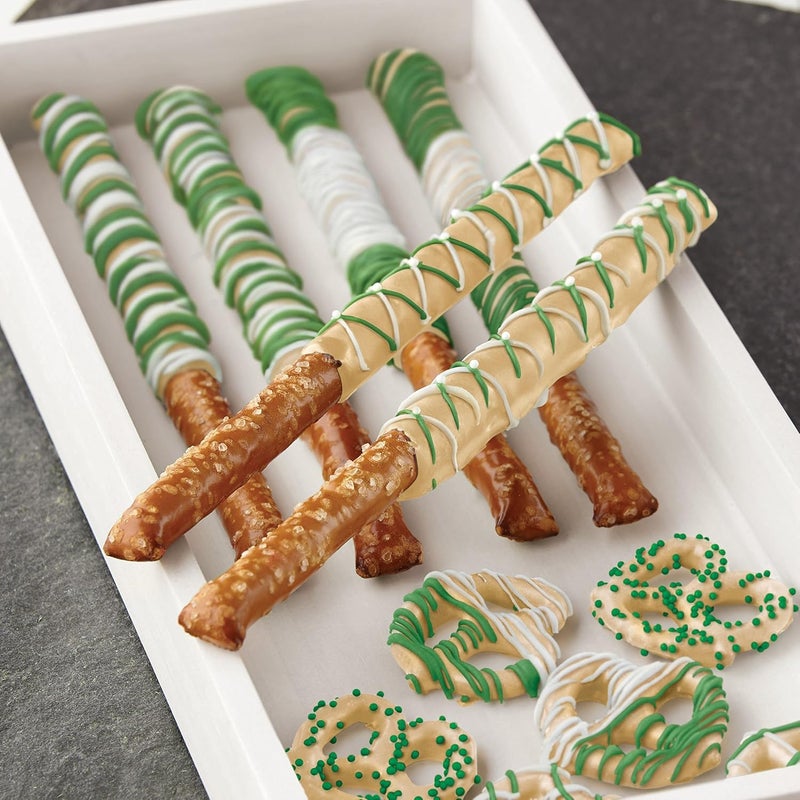 Wilton Mini Squeeze Bottles Reusable Plastic Bottles for Candy Melts Sauces  Baking Decorations 6 oz 2Count - Image 4