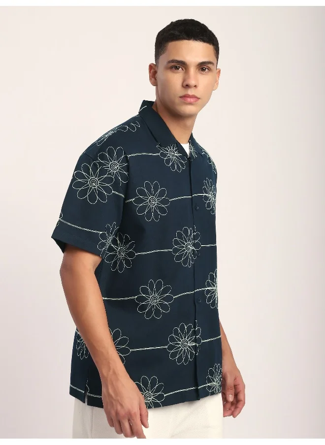 بيونغ Green Flower Embroidered Cuban Shirt
