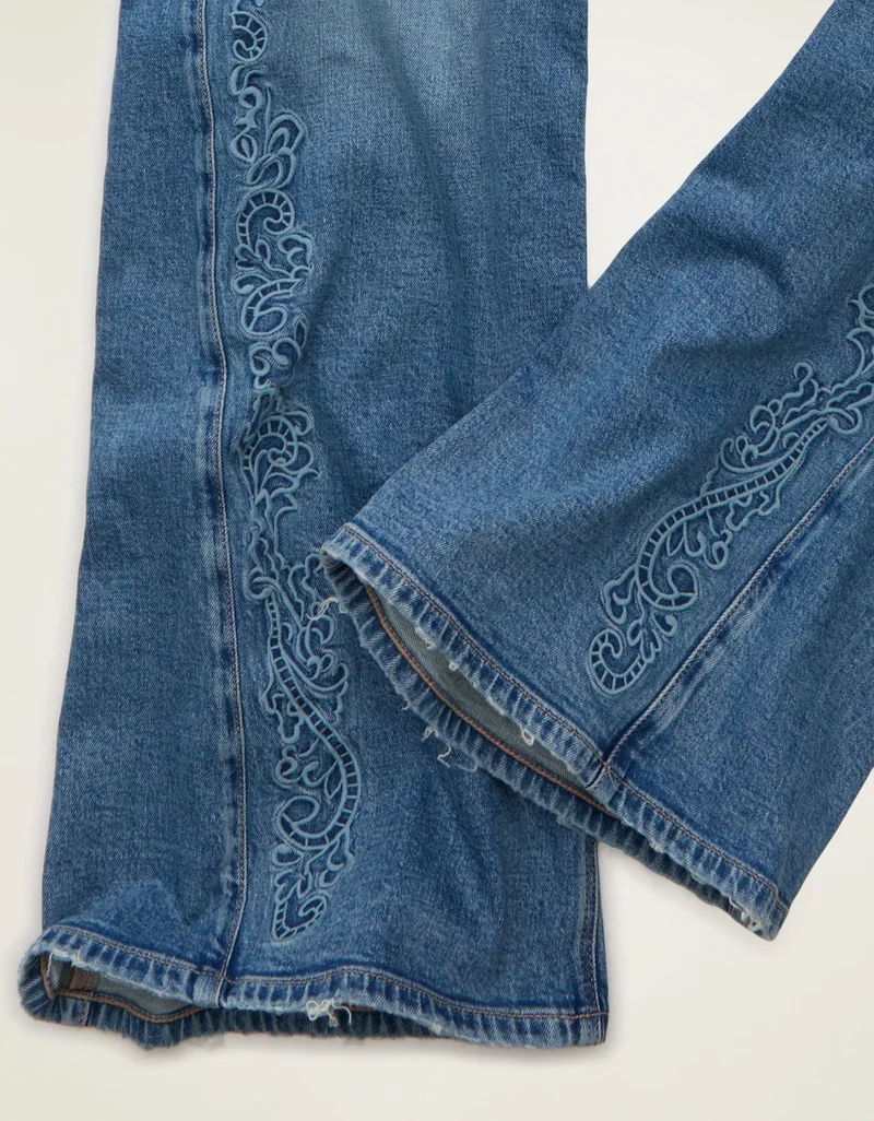 American Eagle  AE Low-Rise Baggy Ultra-Wide Leg Jean for Women | Best Price UAE