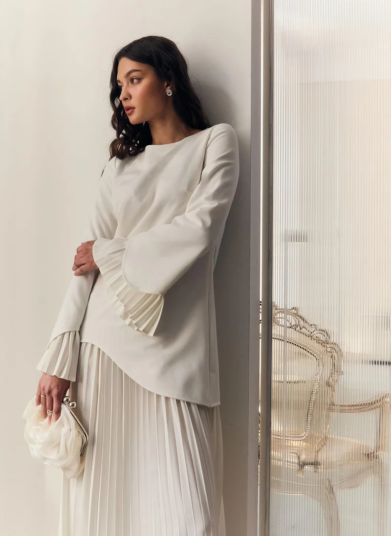 Lichi Maxi dress with pleated details