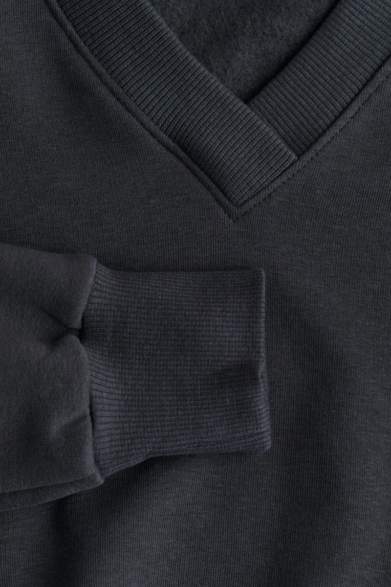 اتش اند ام V-Neck Sweatshirt
