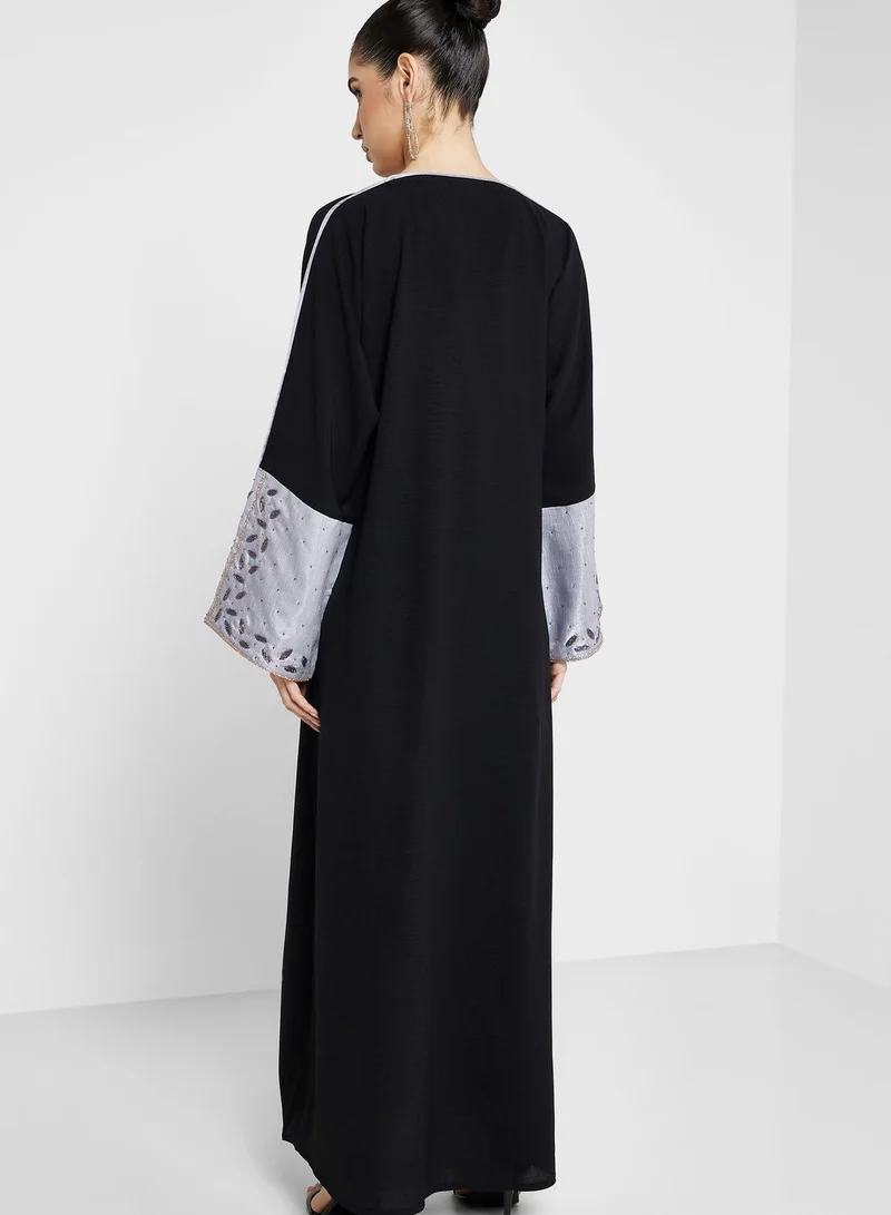 Khizana Embellished Detail Abaya With Sheila