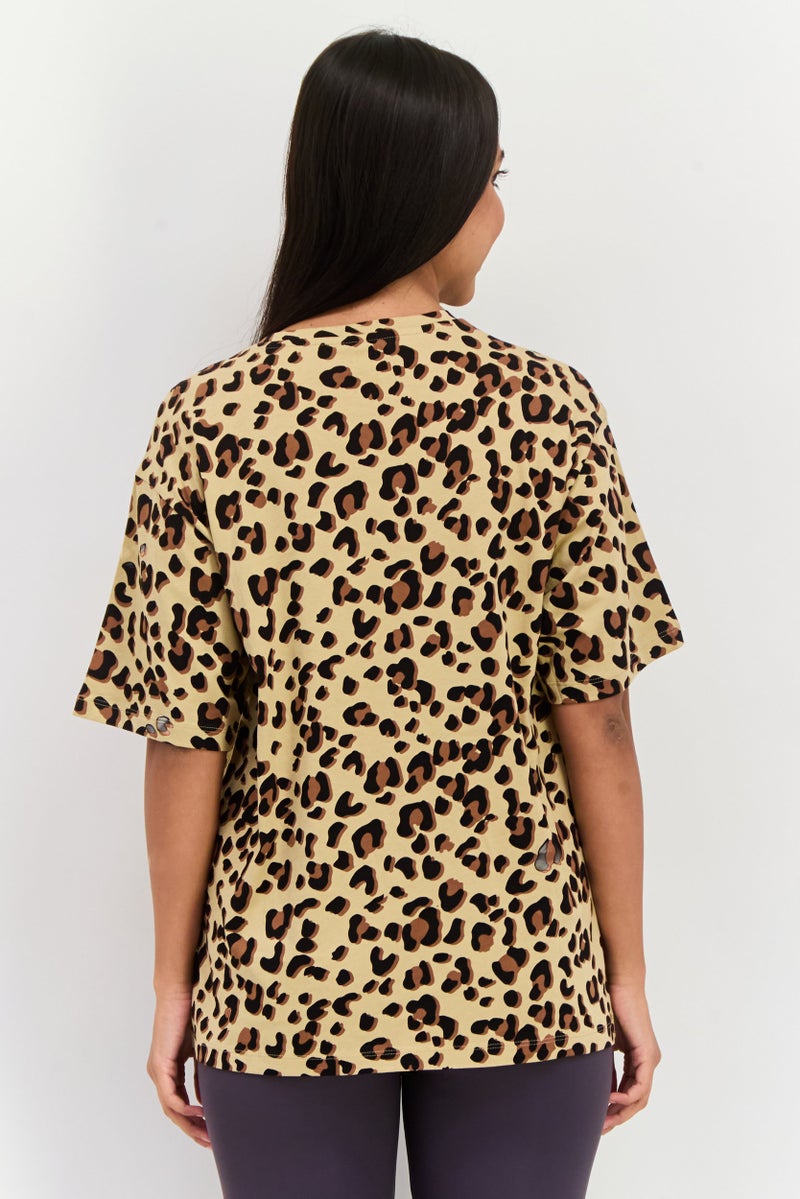 PUMA تي شيرت نسائي بأكمام قصيرة ومقاس مريح، لون تان كومبو - Image 3