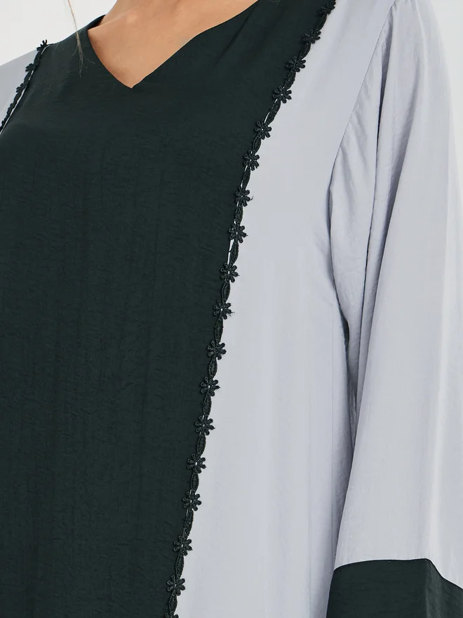 Styli Amirah Color Block V Neck Jalabiya with Lace Trim