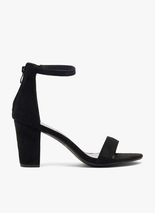 آن ميشيل صندل بكعب عالٍ