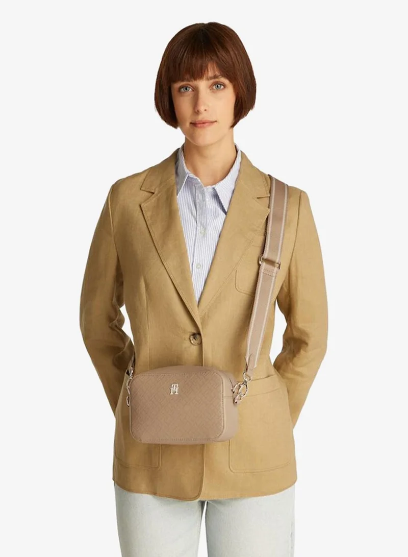 TOMMY HILFIGER CAMERA BAG