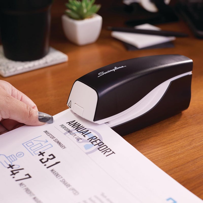 Swing Line Electric Stapler, 20 Sheet Capacity, Portable, Compact, Battery, Black (42132) - Image 3