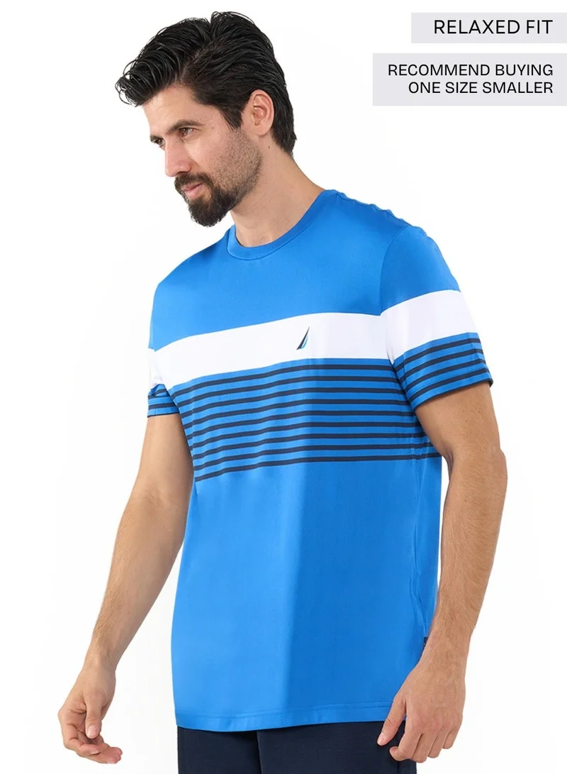 نوتيكا تيشيرت بياقة دائرية مريح بنقوش مخططة متباينة بتقنية دراي-فِت