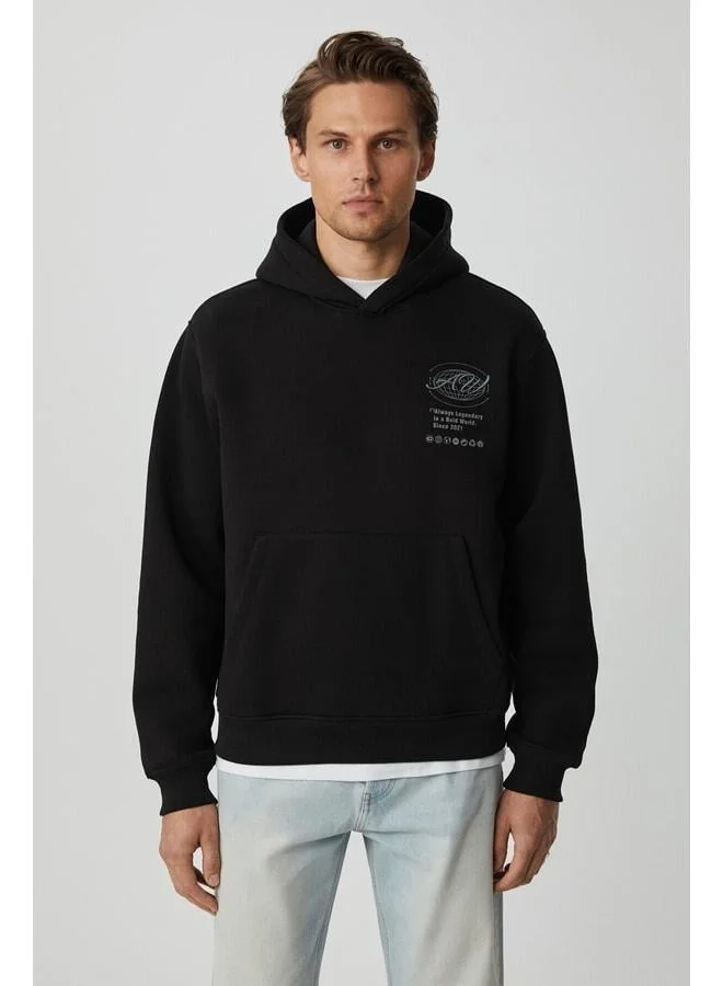 GRIMELANGE LEGANDARY Men's Super Soft Black Sweatshirt.