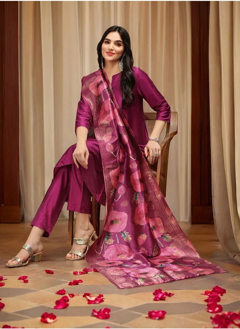 آي شين Women WINE Kurta Set with Duppatta