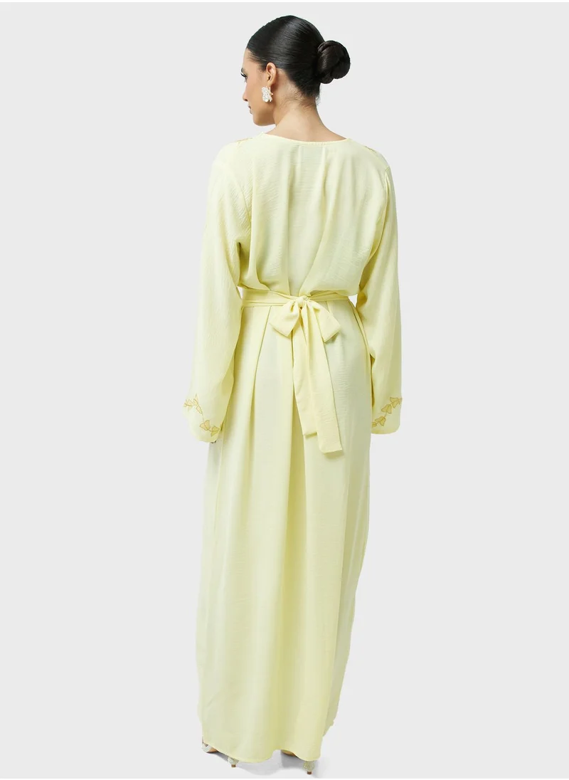 hayas closet Embroidered Belted Jalabiya
