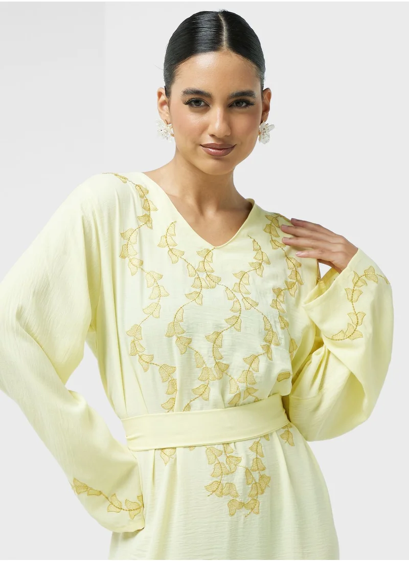hayas closet Embroidered Belted Jalabiya