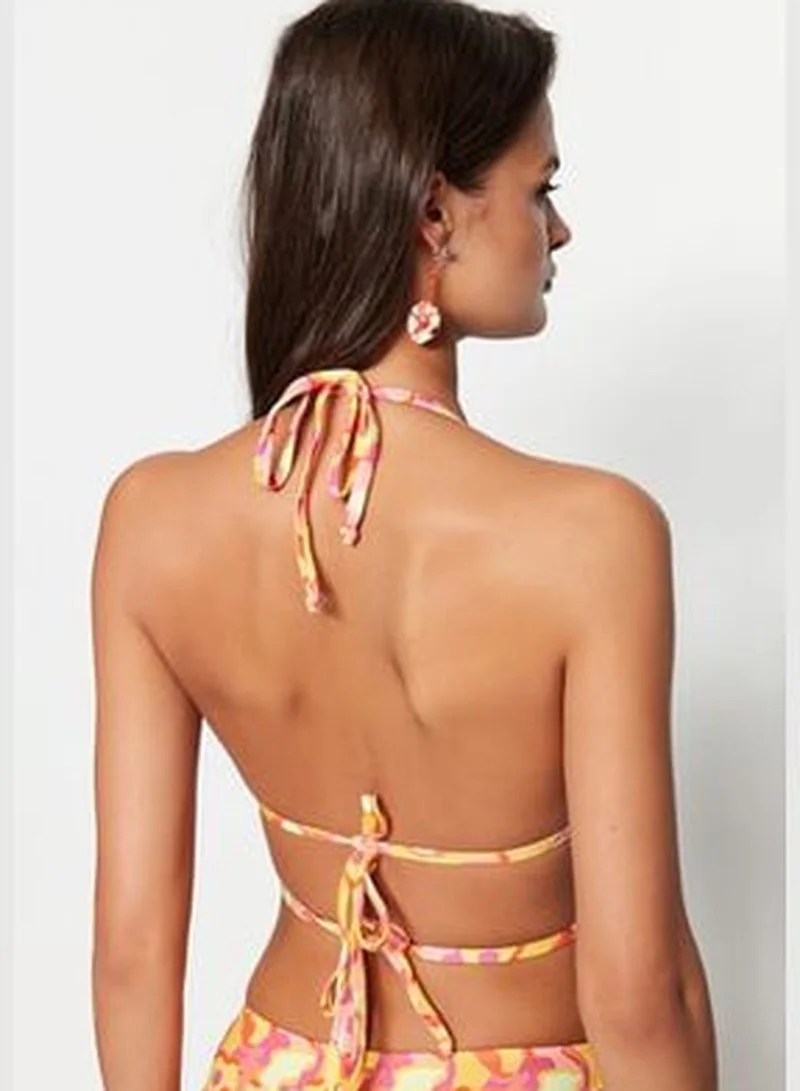 trendyol Abstract Pattern Triangle Accessorized Bikini Top TBESS23BU00265