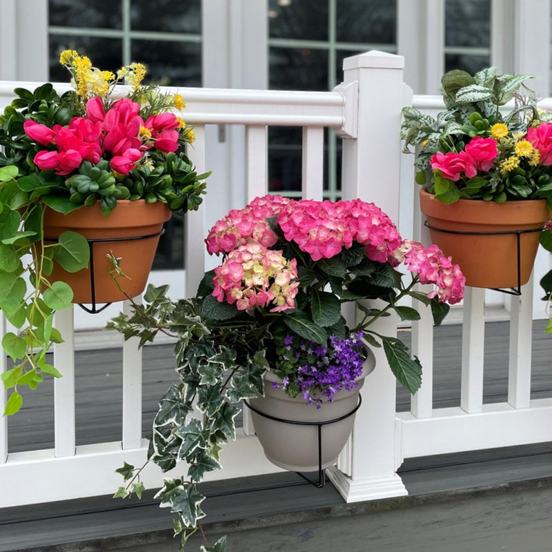 Bloem Railscapes Floating Railing Plant Clip for 1.25â€ - 1.5â€ Thick Spindles - Image 2