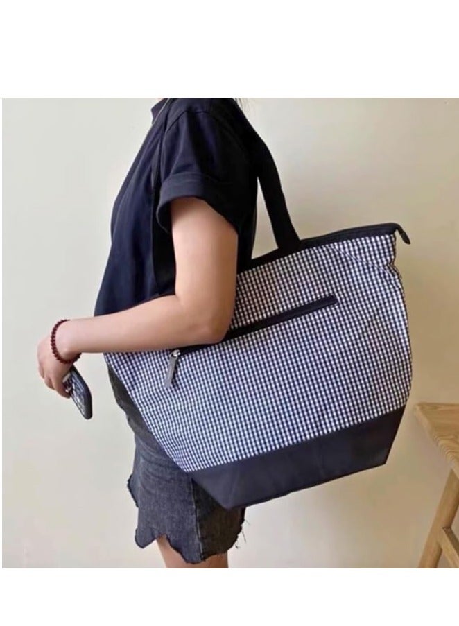 26L Large Insulated PVC Cooler Bag for Outdoor Food Storage, Portable Waterproof Thermal Lunch Bag for Work, Travel, Camping 48 x 26 x 16cm (Black and White)