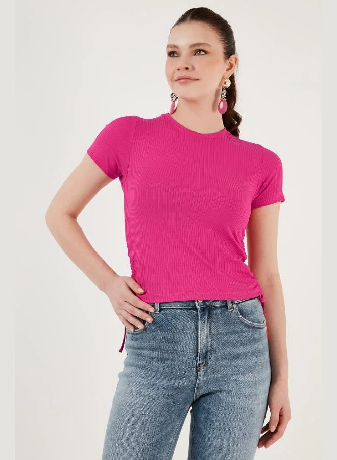 ليلا بلوزة قصيرة بأكمام قصيرة بلمسة جانبية للنساء