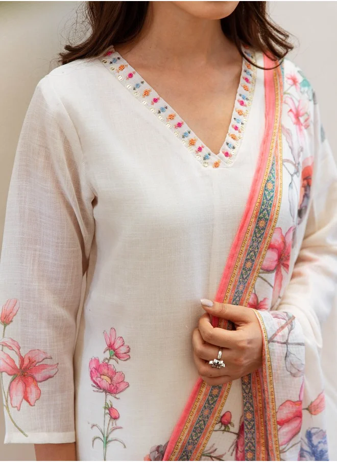 آي شين Floral Printed Regular Thread Work Linen Straight Kurta With Palazzos & Dupatta