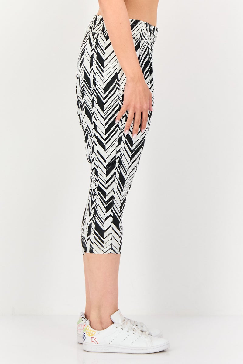 Nike سروال اليوغا الرياضي للنساء، متعدد الألوان - Image 2