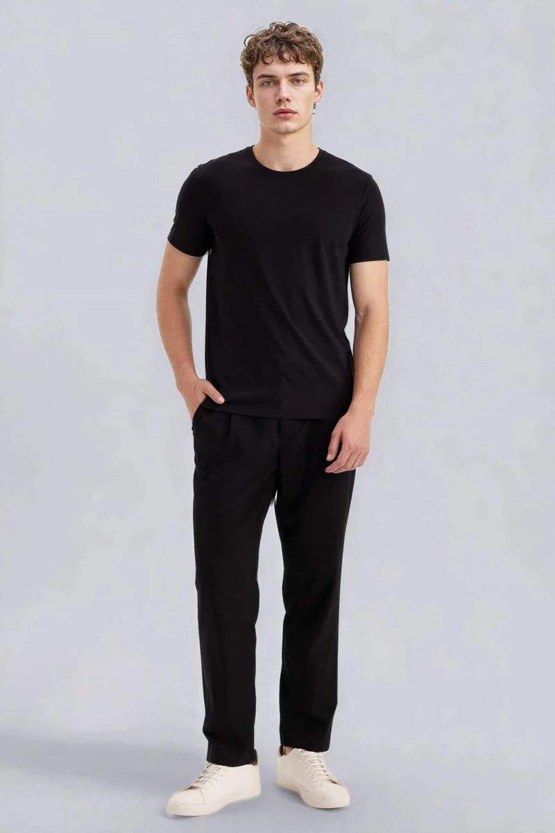 ديفاكتو Slim Fit Crew Neck Short Sleeve T-Shirt