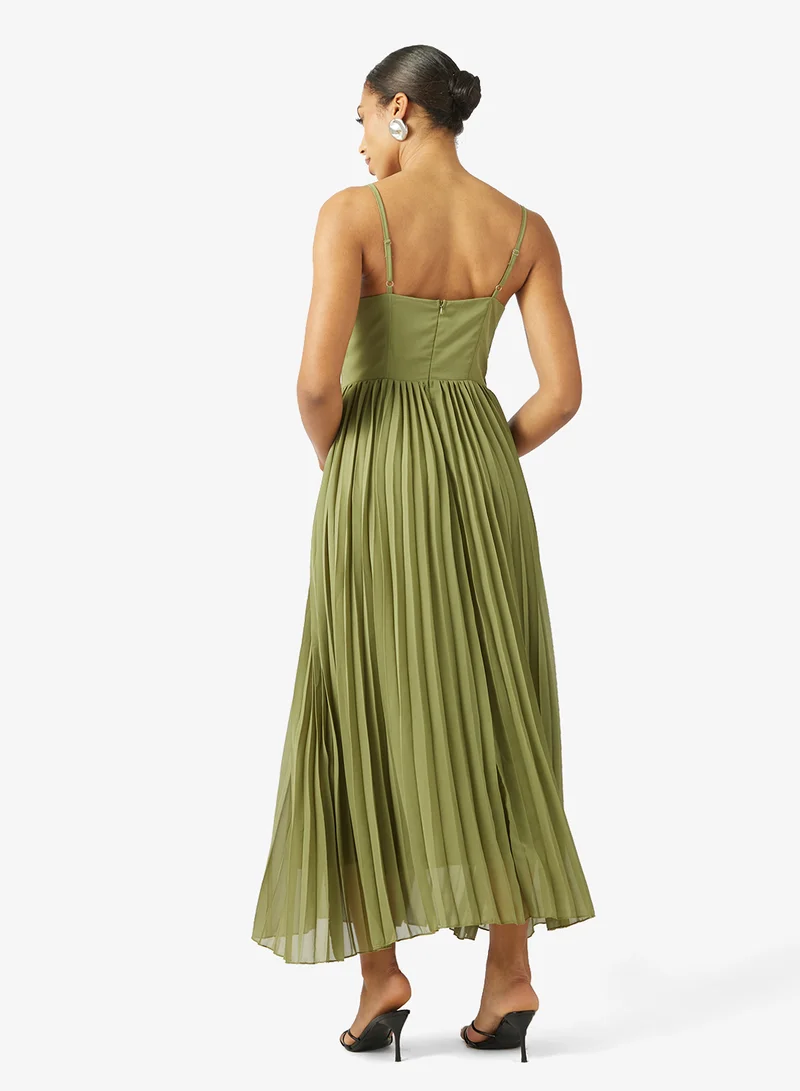 ايلا فستان مطوي بكورسيه