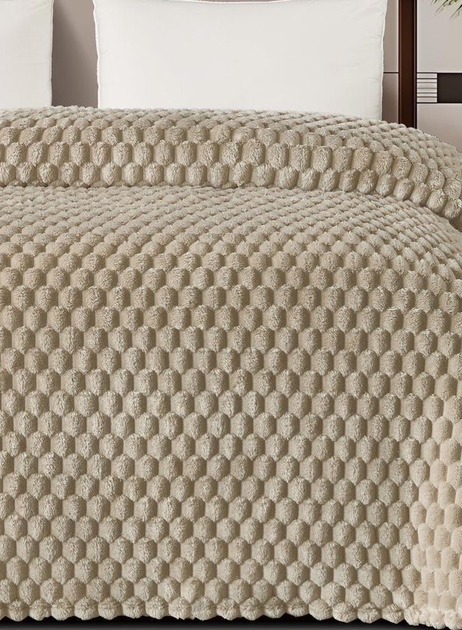 مينج لي بطانيه نفرين مخمليه  ساده محفور مقاس  220*240سم - Image 3