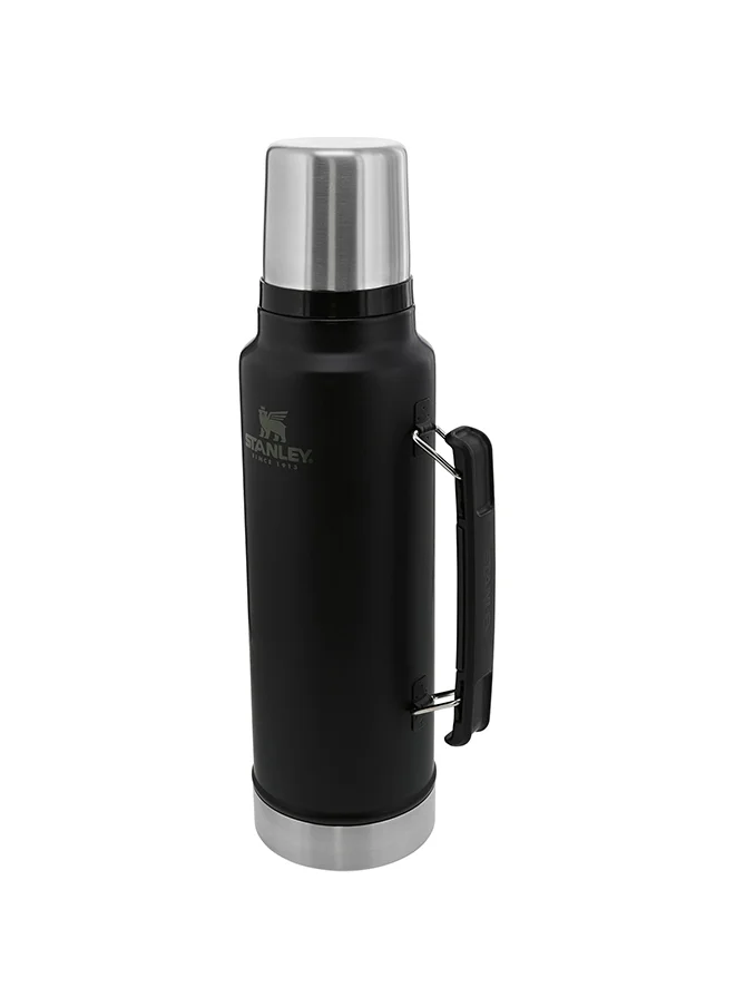 ستانلي Stanley Classic Legendary Bottle 1L / 1.1QT Matte Black â€“ BPA FREE Stainless Steel Thermos | Keeps Cold or Hot for 24 Hours | Leakproof Lid Doubles as Cup | Dishwasher Safe | Lifetime Warranty