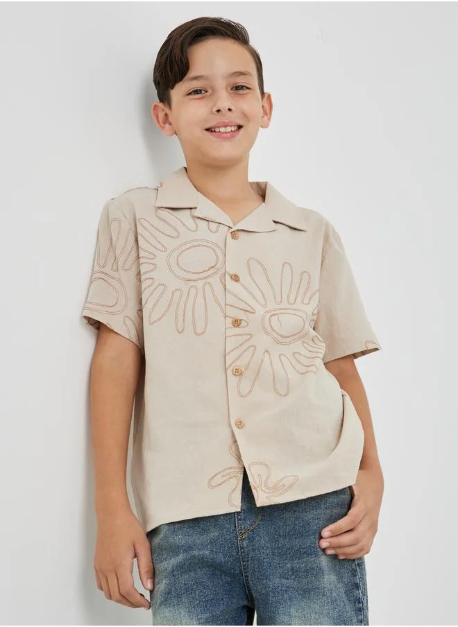 Styli Styli Embroidered Resort Collar Short Sleeve Shirt