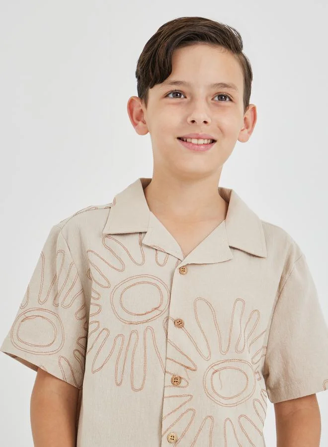 Styli Styli Embroidered Resort Collar Short Sleeve Shirt