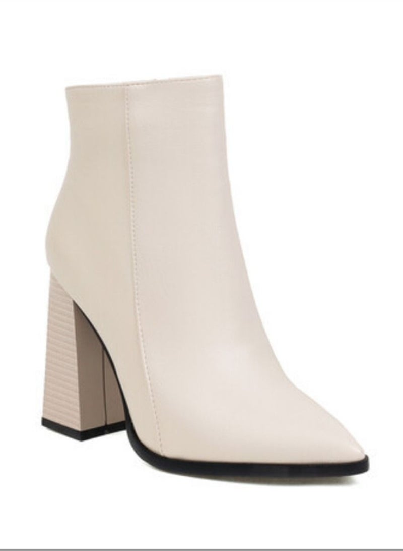 Loquat Solid Colored Pointy Boots For Women White 