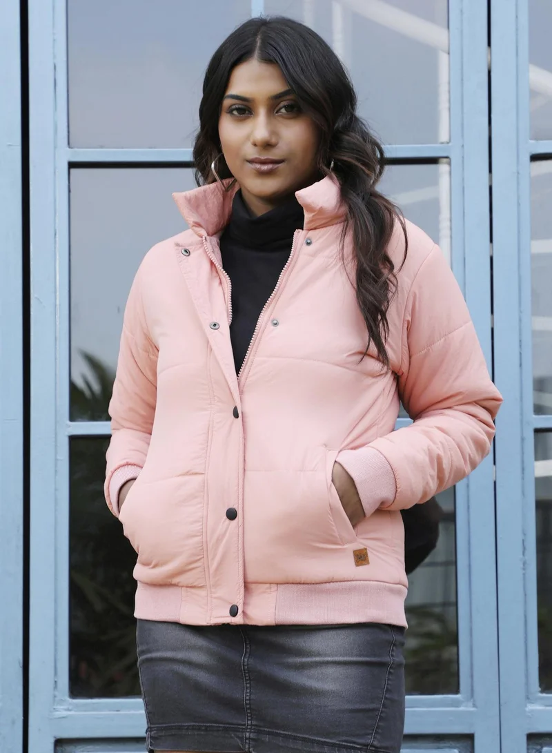 كامبوس سوترا سترة منتفخة باللون الوردي الفاتح للسيدات مع جيوب مفتوحة بزاوية