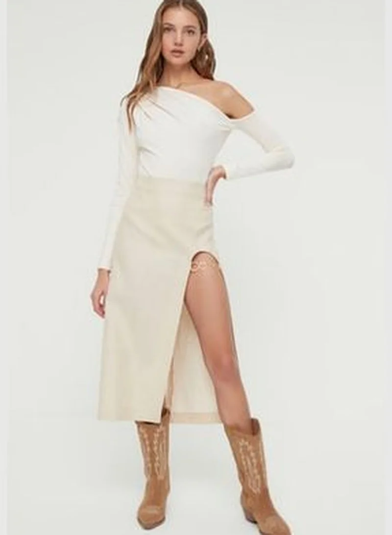 trendyol Ecru Asymmetrical Collar Long Sleeved Flexible Knitted Bodysuit TWOAW22BD0080