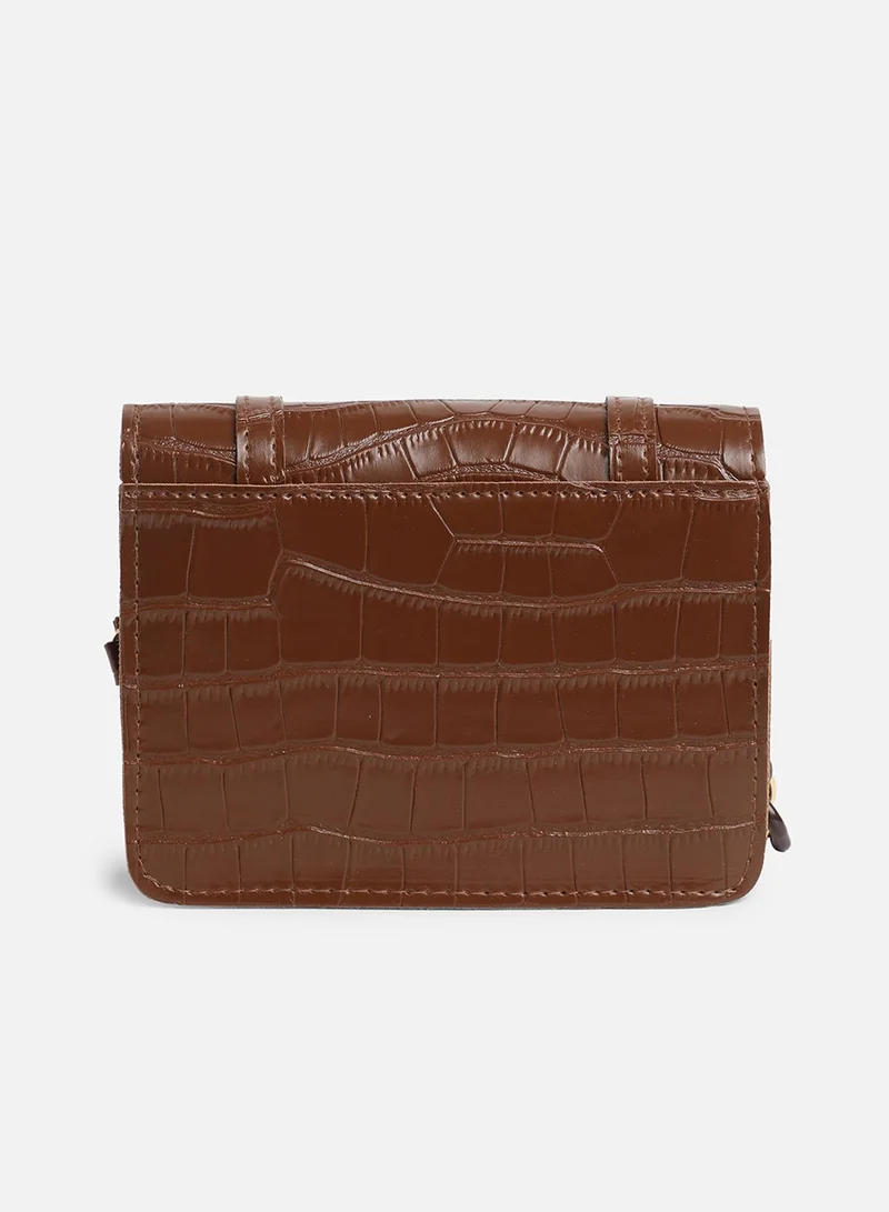 Haute Sauce Solid Magnet Lock Regular Vegan Leather Hand bag