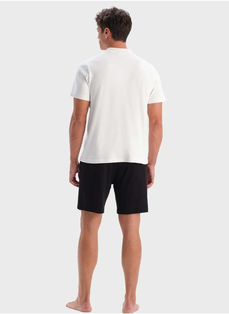 داجي Essential Shorts