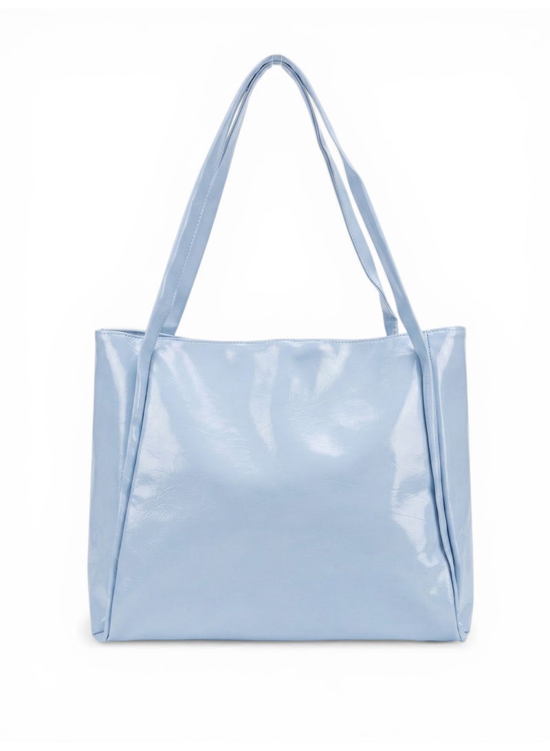 Elegant shoulder bag with a sleek and modern design