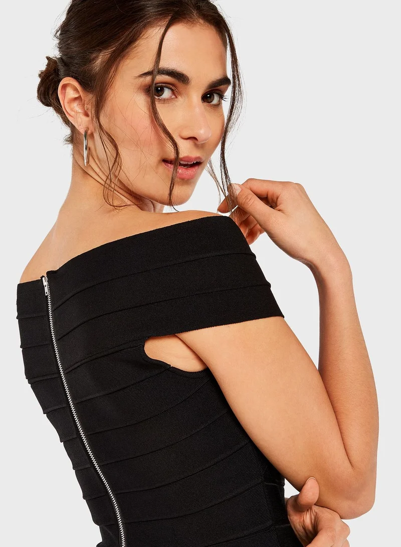 أف جي فور ويمين Ruffle Detail Dress