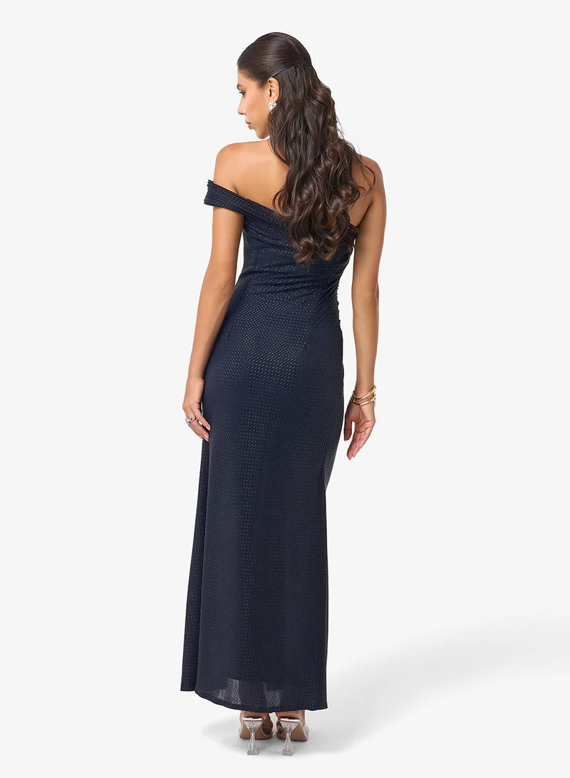 ثريدز باي اجوني فستان ماكسي بياقة قلب مكشوف الأكتاف وفتحة أمامية