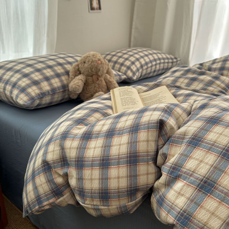 Wristi A-level skin friendly double-layer down comforter set - soft and breathable dormitory bedding, bed sheets, duvet covers, pillowcases - Image 1
