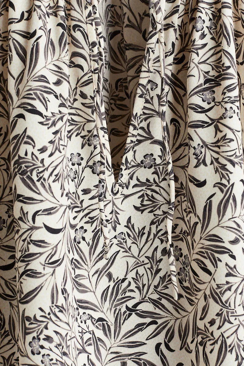 H&M Oversized crêpe blouse