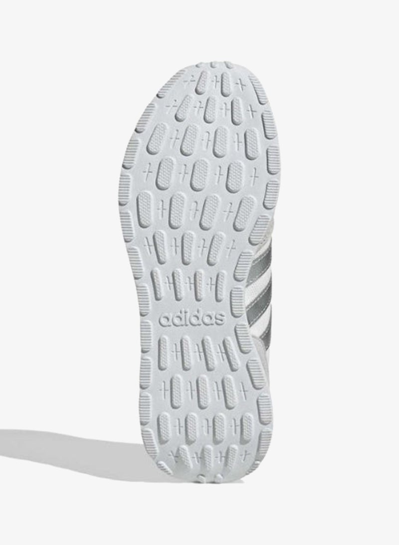 اديداس أحذية أديداس رن  إس . دبليو رياضية نسائية بيضاء - Image 4
